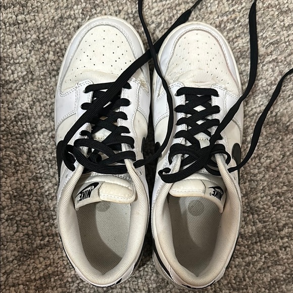 Nike Reverse Panda Low Dunks - Picture 5 of 5